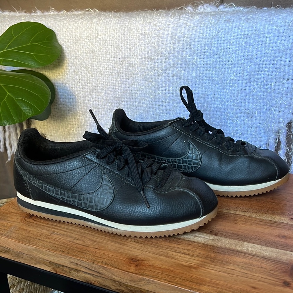 Black Nike Cortez